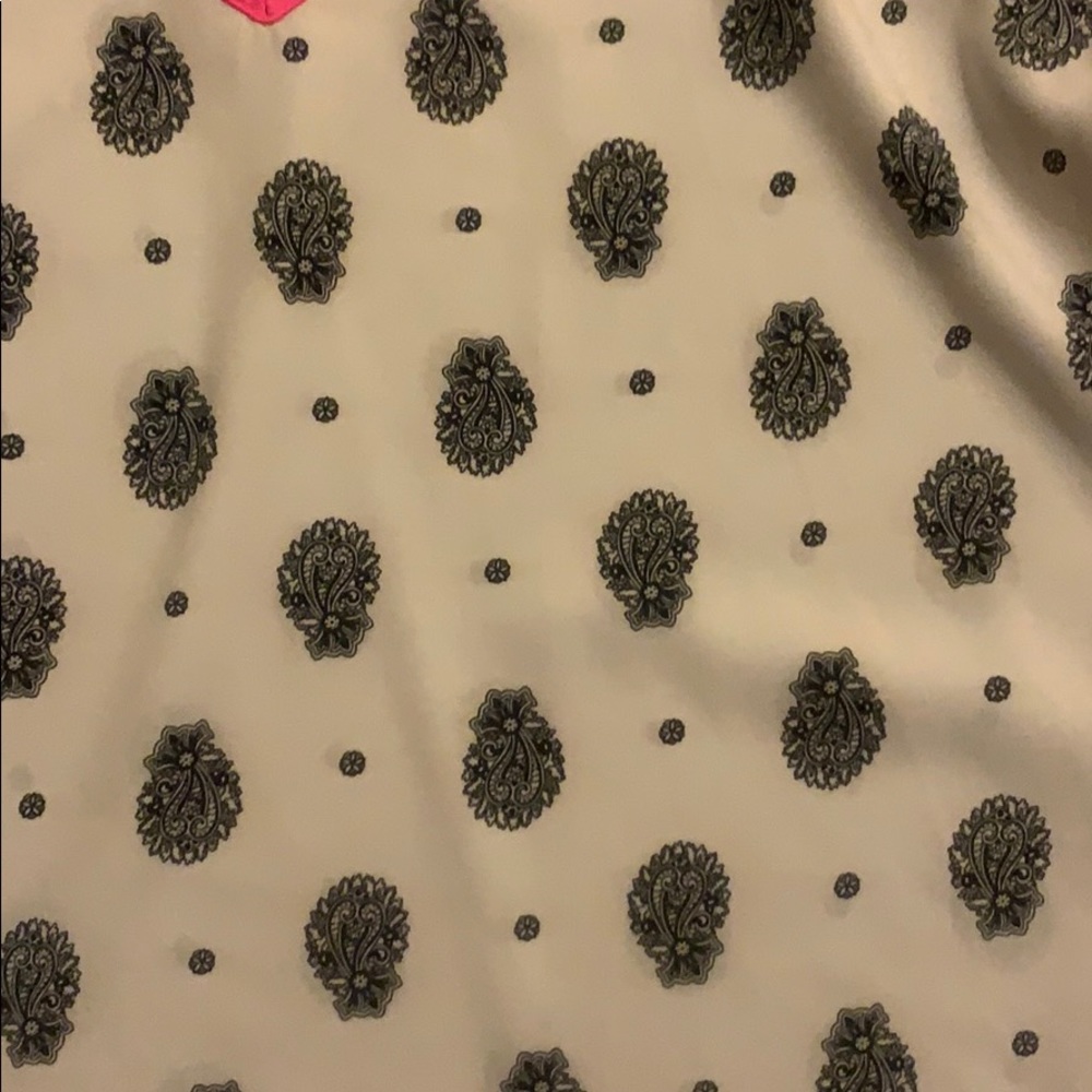 Cute blouse - Picture 3 of 3